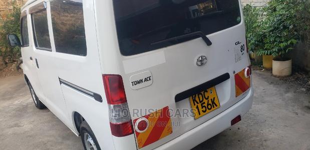 White 2014 Toyota TownAce - Pre-owned Mini Van, Affordable Price