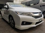 2014 Honda Stream White: Affordable and Stylish Compact SUV for sale