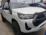 2015 Toyota Hilux White: Durable and Stylish Pickup Truck for sale