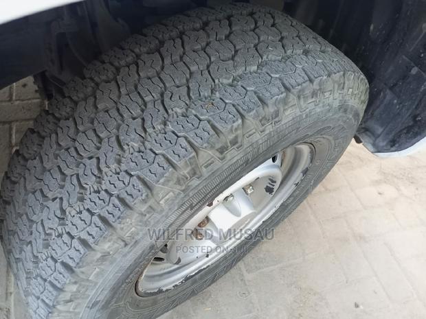 2016 Isuzu D-Max White: Powerful and Reliable Off-Roader