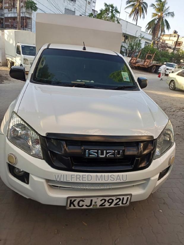 2016 Isuzu D-Max White: Powerful and Reliable Off-Roader