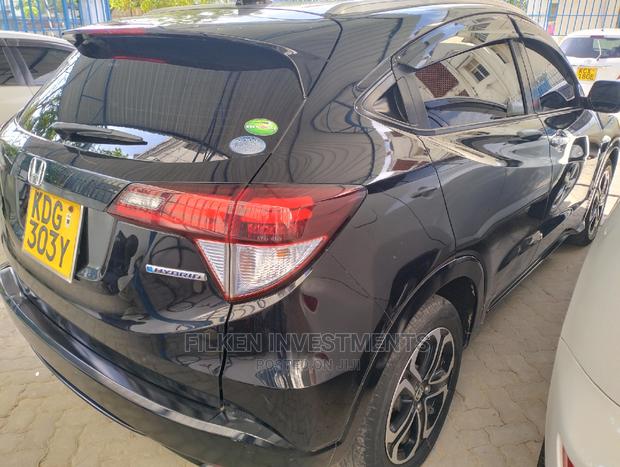 Honda Vezel 1.5 Hybrid 2WD 2015 Black
