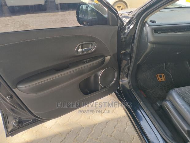 Honda Vezel 1.5 Hybrid 2WD 2015 Black