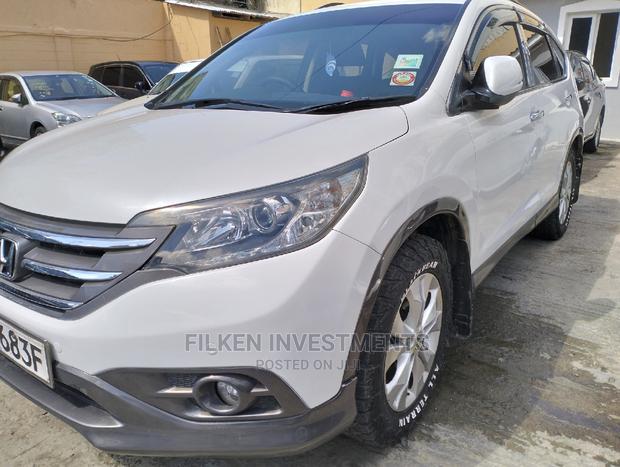 2013 White Honda CR-V - Stylish Pre-owned SUV