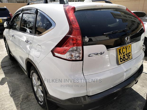 2013 White Honda CR-V - Stylish Pre-owned SUV