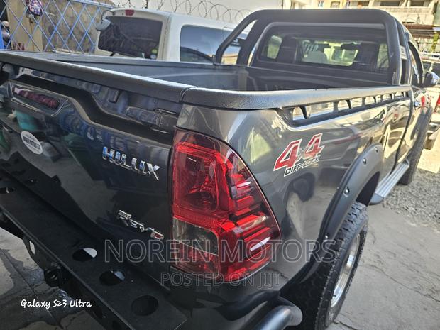 2018 Toyota Hilux Gray - Strong and Stylish Pickup