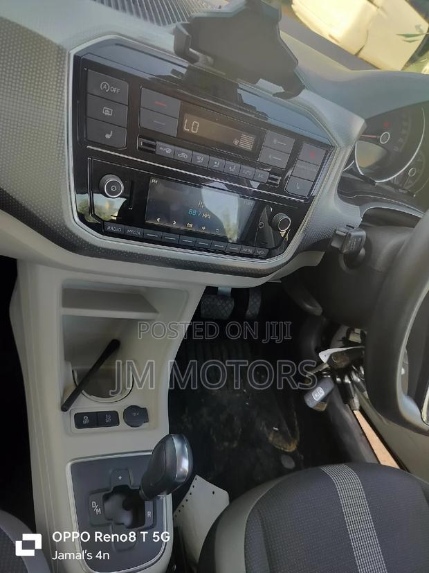 Volkswagen Up 2017 Blue