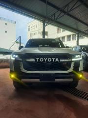 3.3 Diesel 4WD 2022 Toyota Land Cruiser: White Expedition for sale
