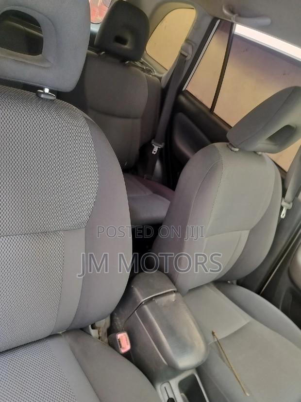 Toyota RAV4 Automatic 2003 White