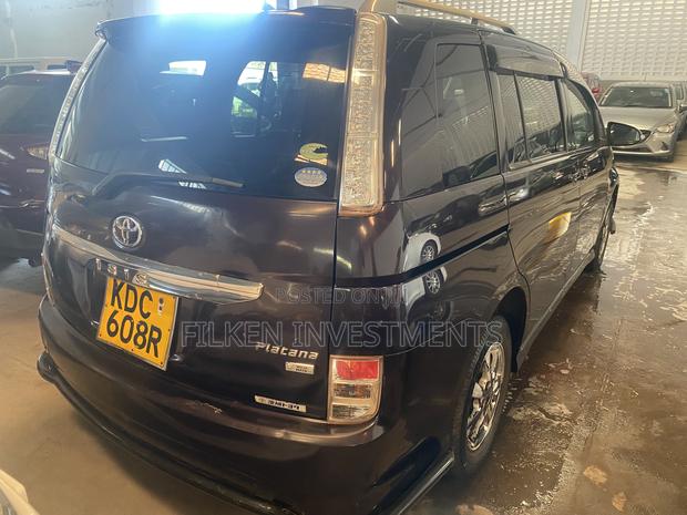 Pre-owned 2015 Black Toyota ISIS Saloon available