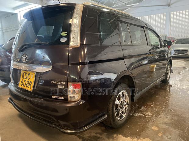 Pre-owned 2015 Black Toyota ISIS Saloon available