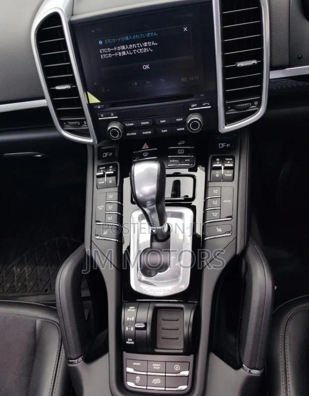 Porsche Cayenne 2017 Matt Black