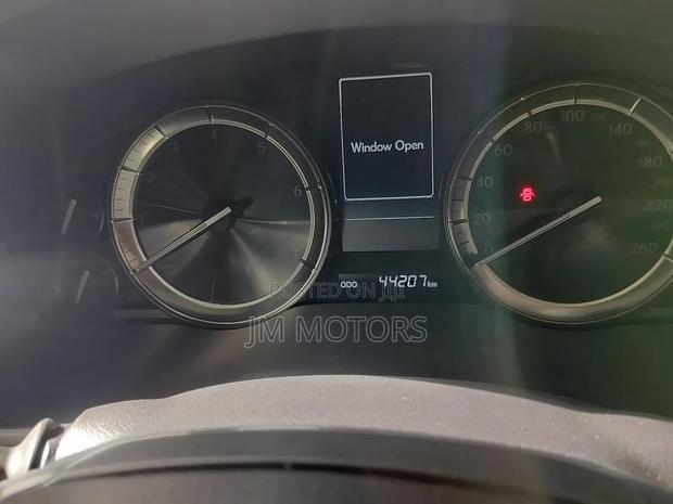 Lexus LX 2018 White