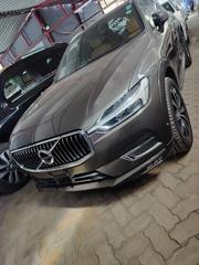Volvo XC60 2018 Gray for sale