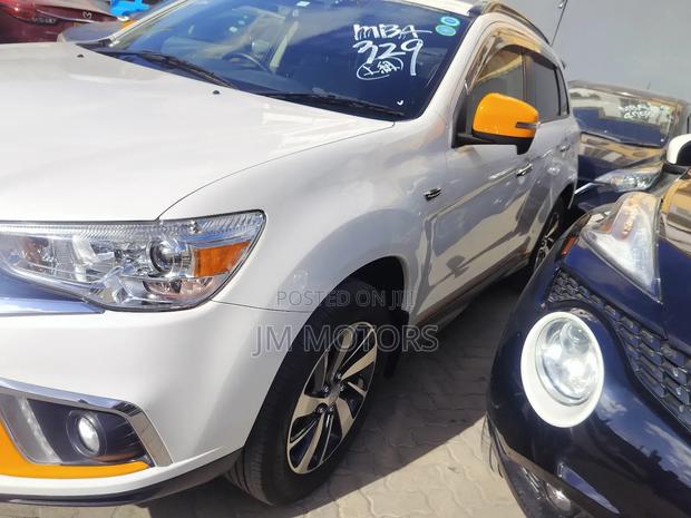 Mitsubishi Outlander 2018 White