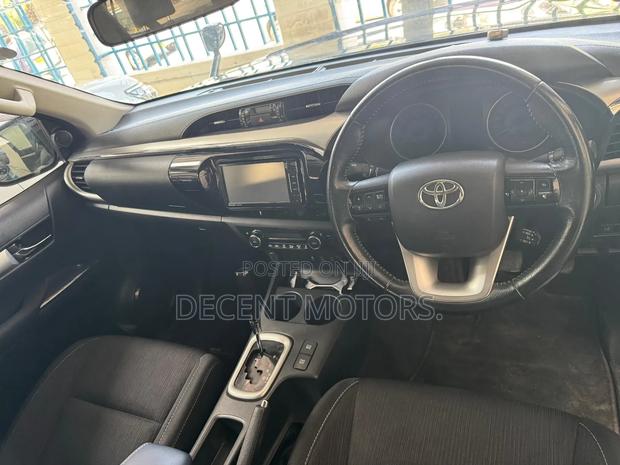 Toyota Hilux Revo Double Cab Deisel 2.4 RWD 2018 Black