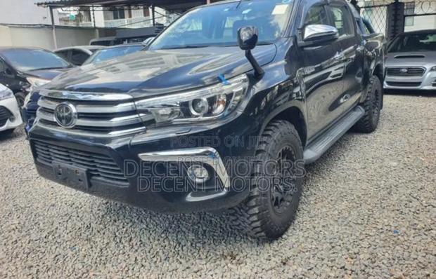 Toyota Hilux Revo Double Cab Deisel 2.4 RWD 2018 Black