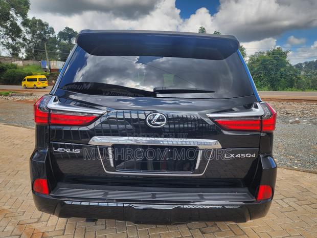 Lexus LX 2018 Black