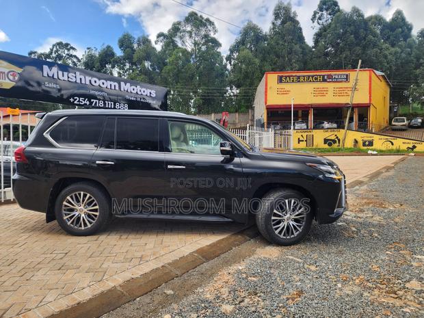 Lexus LX 2018 Black