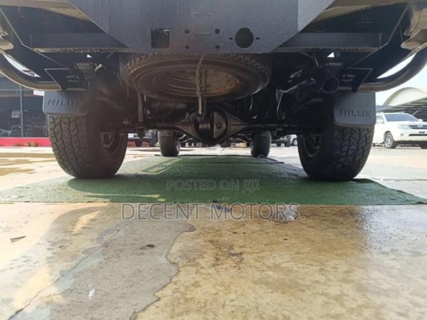 Toyota Hilux 2018 Gray