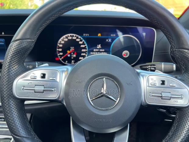 Mercedes-Benz E200 2019 Black