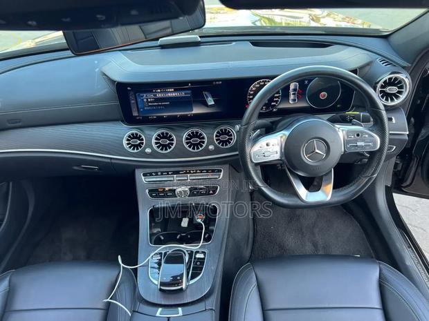 Mercedes-Benz E200 2019 Black
