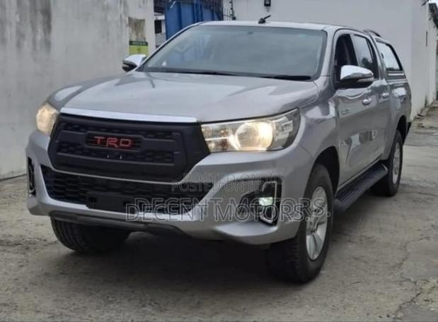 Toyota Hilux Revo Double Cab Deisel 2.4 RWD 2018 Silver