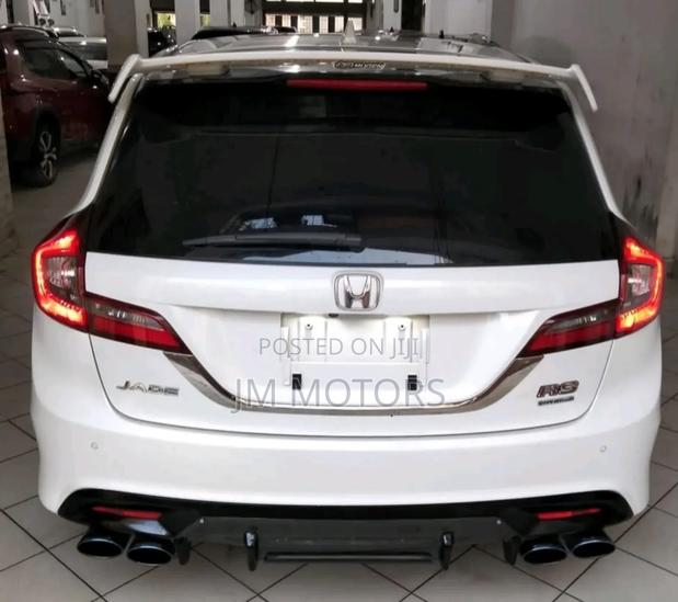 Honda Jade 2018 White