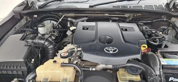 Toyota Hilux 2018 Silver