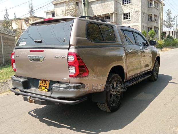 Toyota Hilux Revo Double Cab Deisel 2.4 AWD 2022 Gray