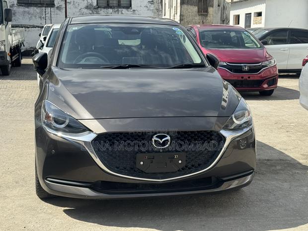 Mazda 2 2021 Gray