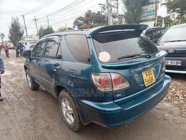 Toyota Harrier 2001 Green