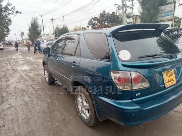 Toyota Harrier 2001 Green