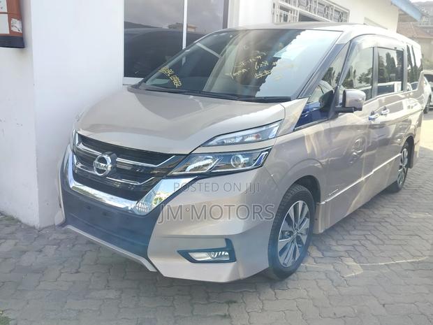 Nissan Serena 2019 Gold