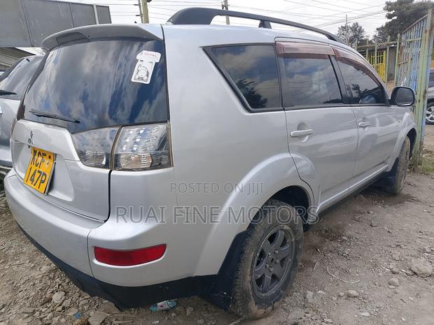 Mitsubishi Outlander 2009 Silver