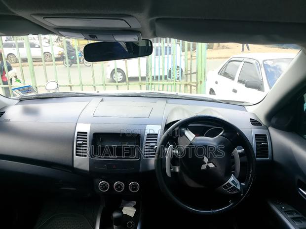 Mitsubishi Outlander 2009 Silver
