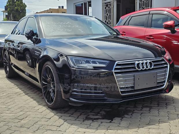 Audi A4 2.0T ultra Premium FWD 2017 Black