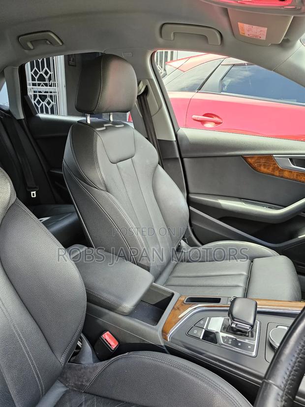 Audi A4 2.0T ultra Premium FWD 2017 Black