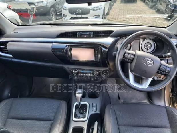 Toyota Hilux Revo Double Cab Deisel 2.4 AWD 2021 Gray