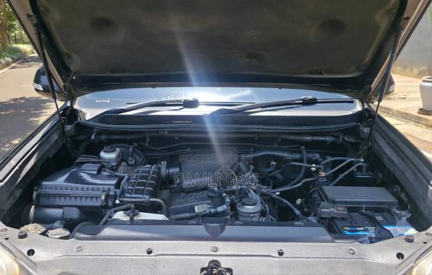Toyota Land Cruiser Prado 2011 Black