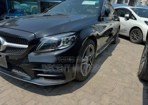 Mercedes-Benz C220 Classic 2019 Matt Black
