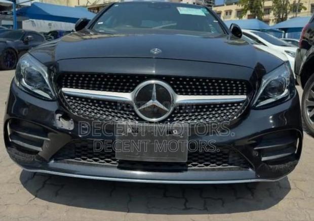 Mercedes-Benz C220 Classic 2019 Matt Black