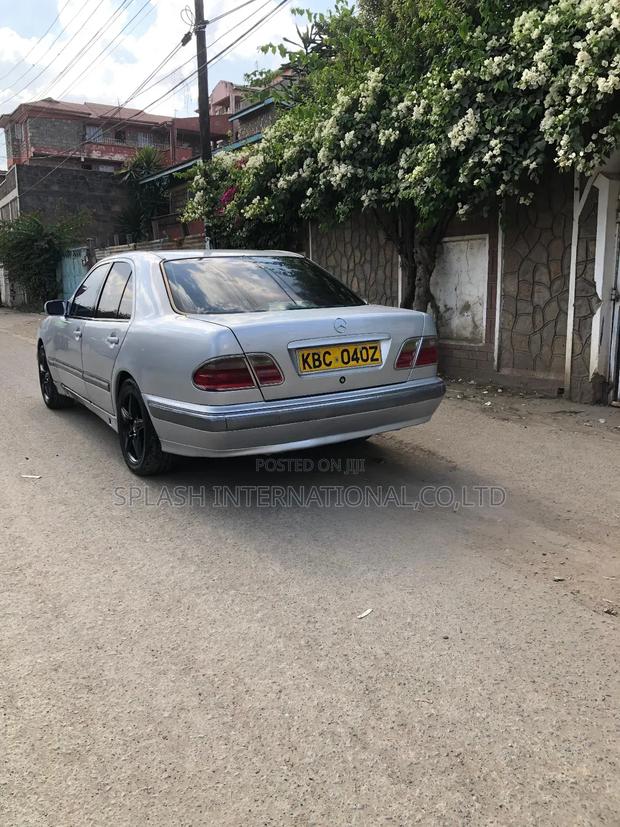 Mercedes-Benz E200 2001 Silver