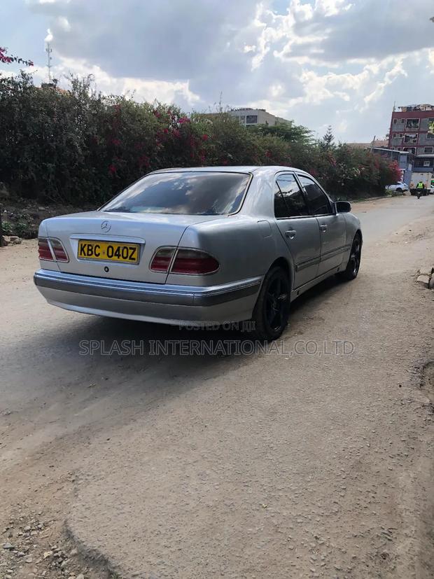 Mercedes-Benz E200 2001 Silver