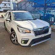 Subaru Forester Premium AWD 2020 White for sale