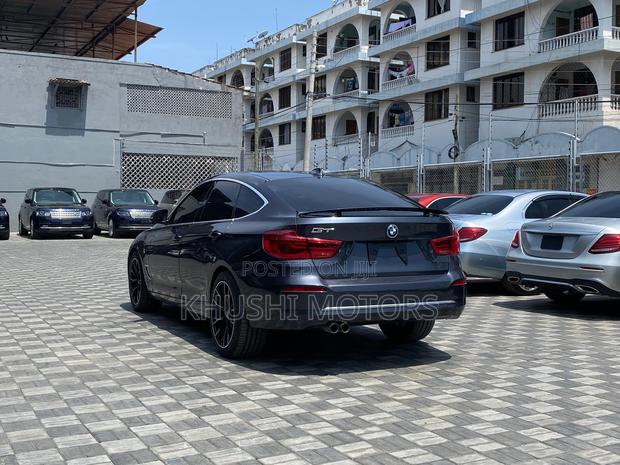 BMW 320i 2017 Gray