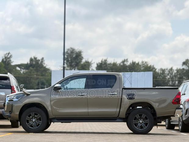 Toyota Hilux 2021
