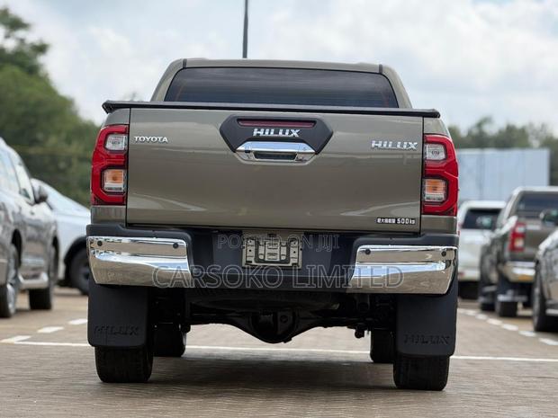 Toyota Hilux 2021