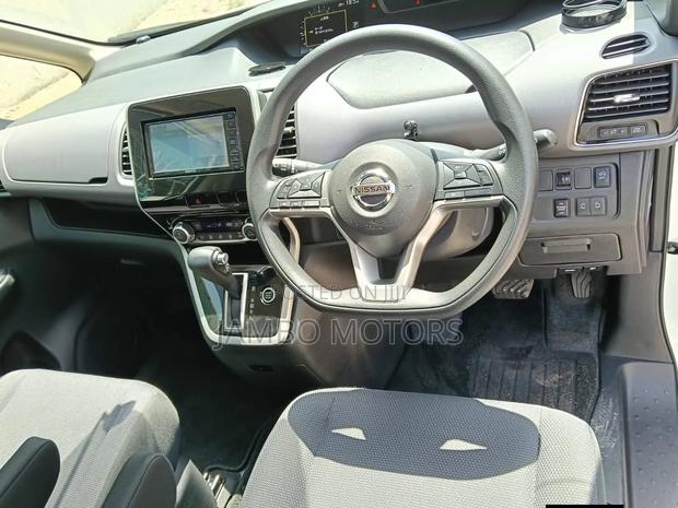 Nissan Serena 2019 White