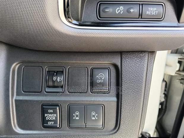 Nissan Serena 2019 White
